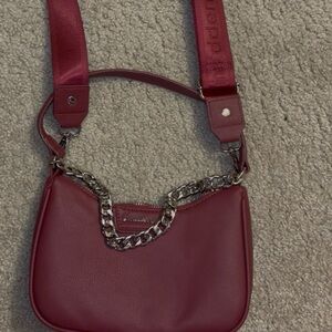 Steve Madden Elegant Burgundy Chain Shoulder Bag